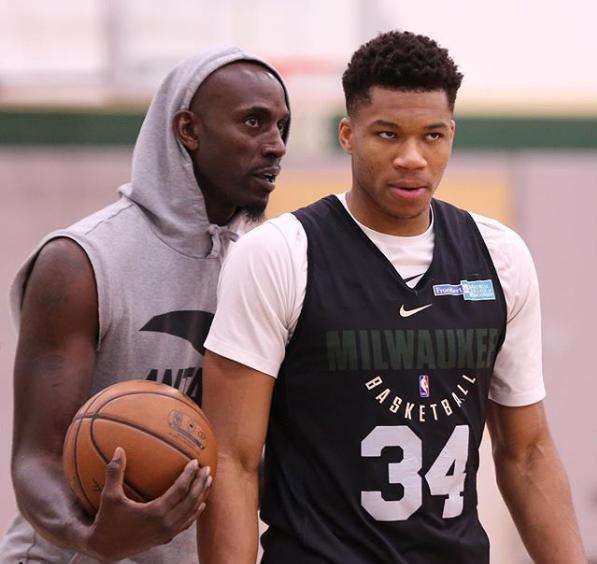 场重量级对 场重量级对